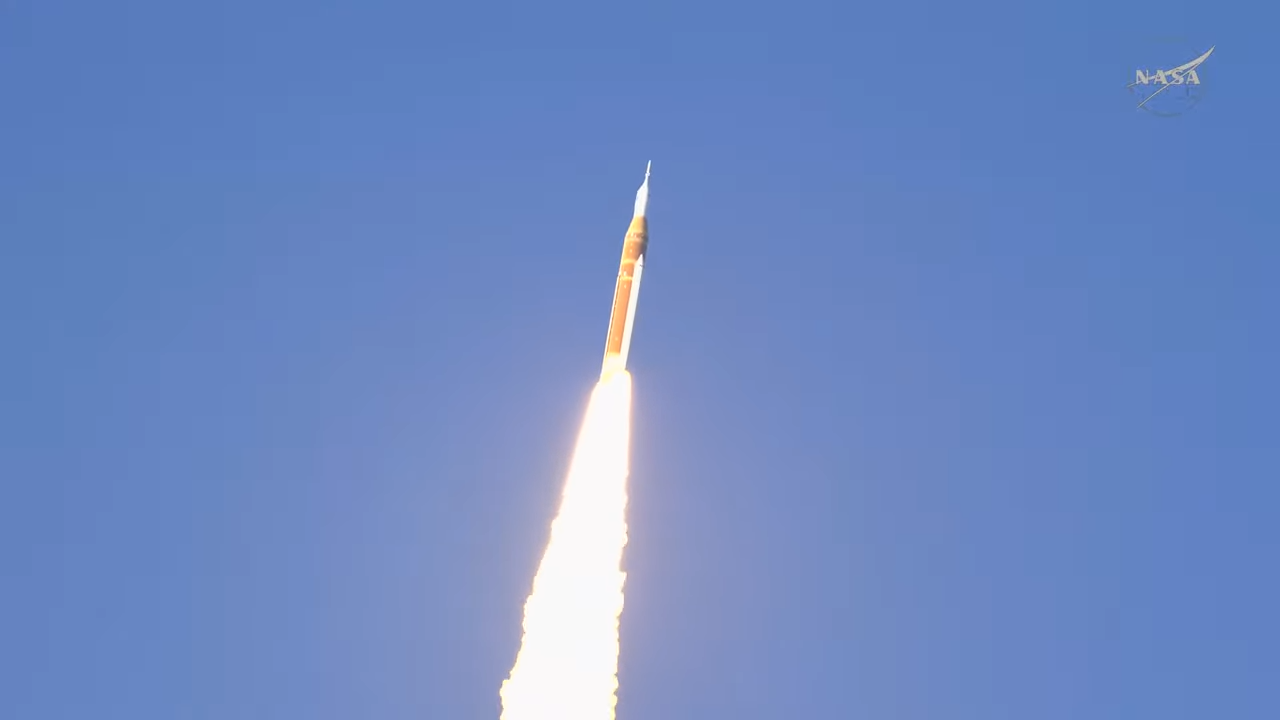 Objectif Lune, Artemis II décolle avec succès
