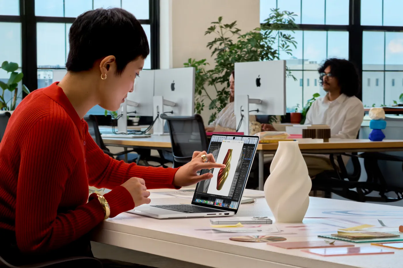 Apple présente ses MacBook Pro M5 avec écran tactile