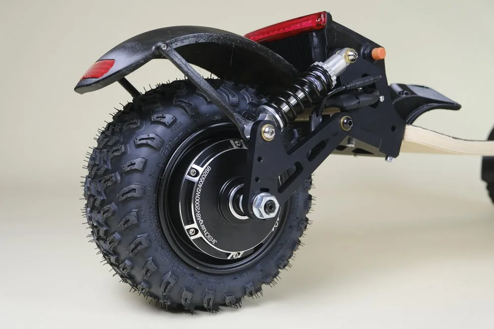 Sternboard: Une planche à roulette tout terrain! 2 SternBoard05